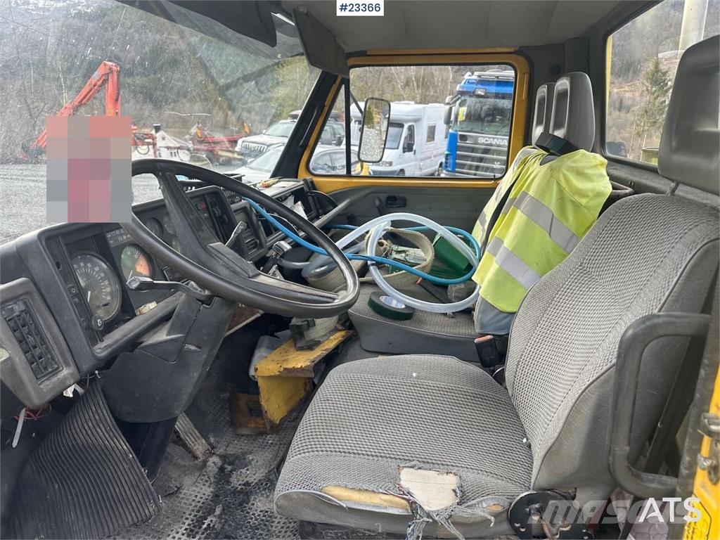 MAN 8.150 crane truck w/ 3-way tipper on the body. WAT Lastbil med kran