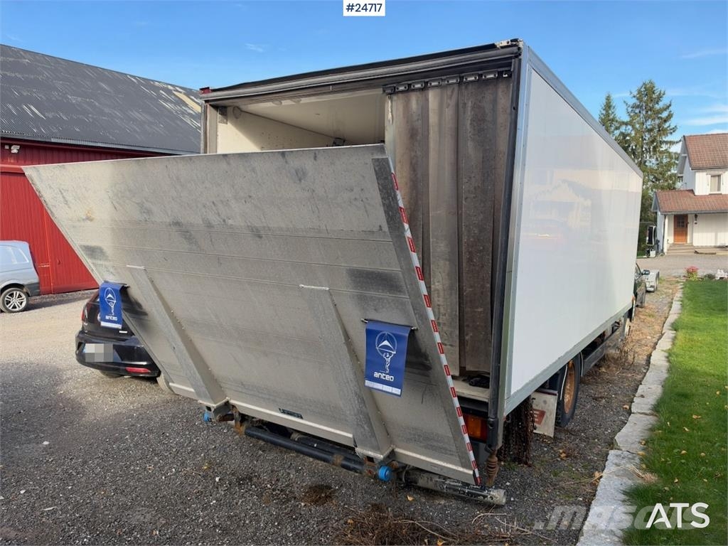 MAN LE 15.220 4x2 Box Truck with Tail Lift and Refrige Kofferaufbau