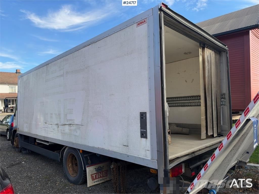 MAN LE 15.220 4x2 Box Truck with Tail Lift and Refrige Kofferaufbau