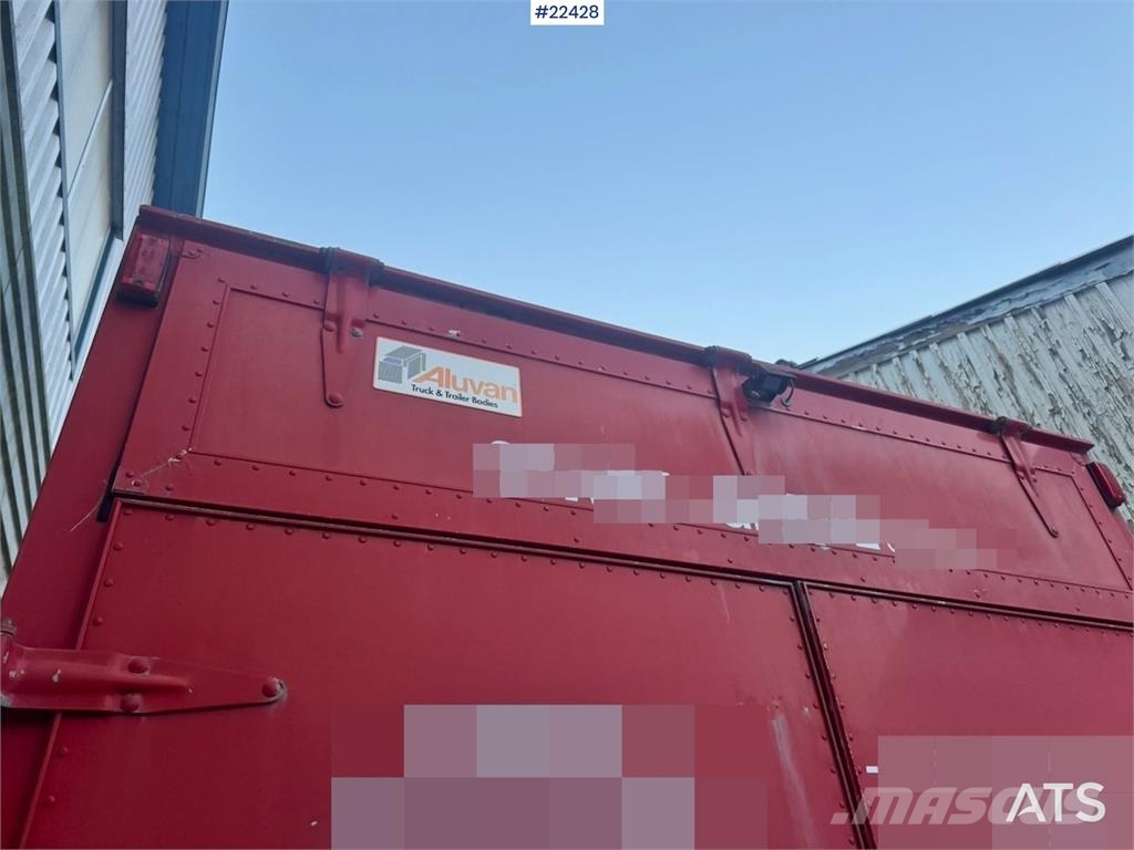 MAN LE 9.220 Box Truck – Low Mileage Caminhões baú