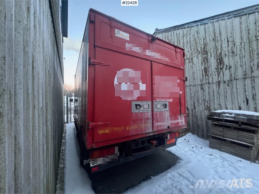 MAN LE 9.220 Box Truck – Low Mileage Caminhões baú