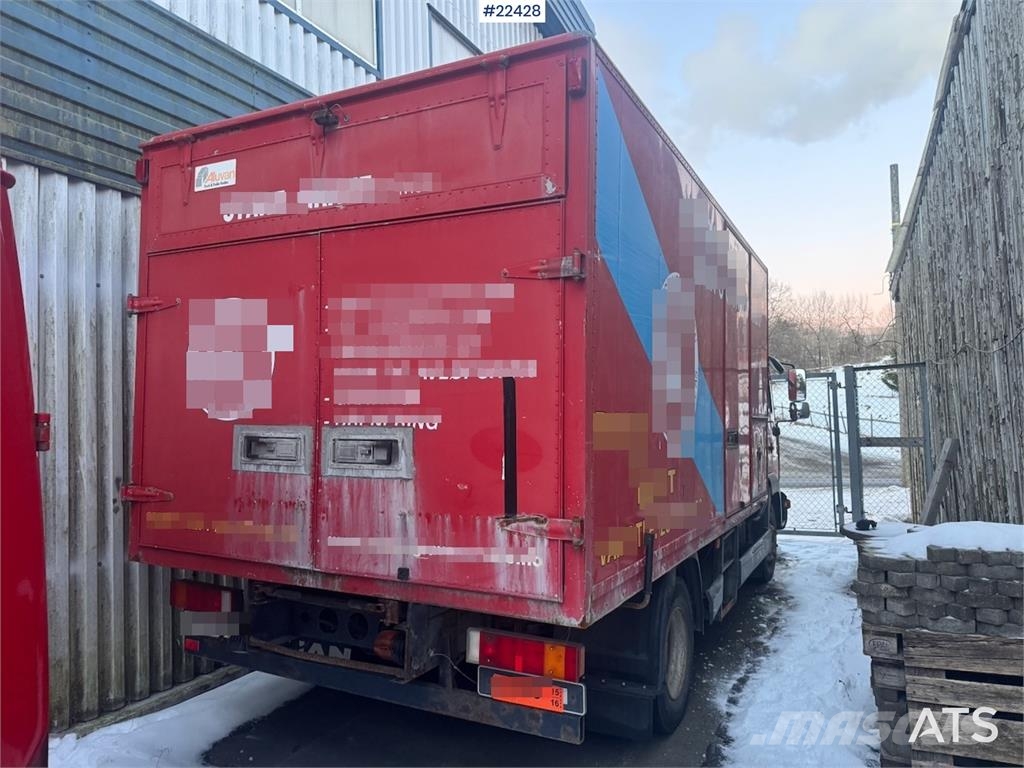 MAN LE 9.220 Box Truck – Low Mileage Caminhões baú