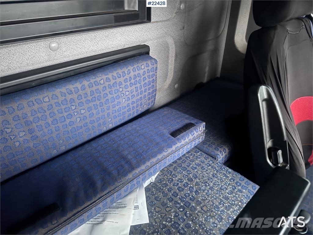 MAN LE 9.220 Box Truck – Low Mileage Caminhões baú