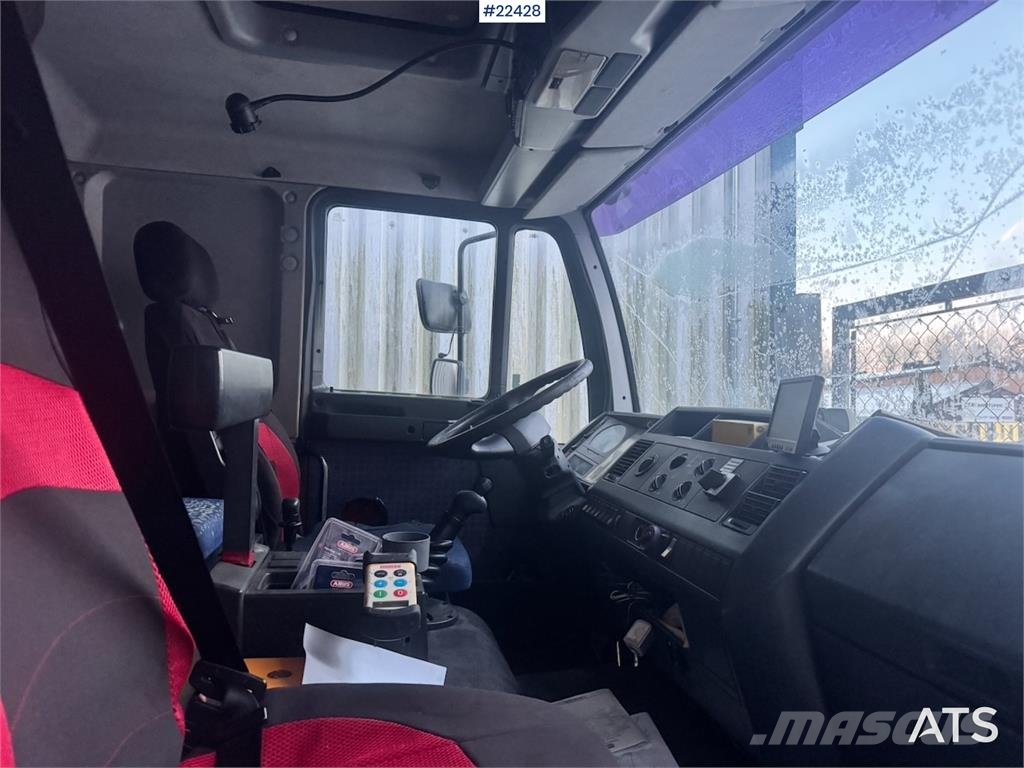 MAN LE 9.220 Box Truck – Low Mileage Caminhões baú
