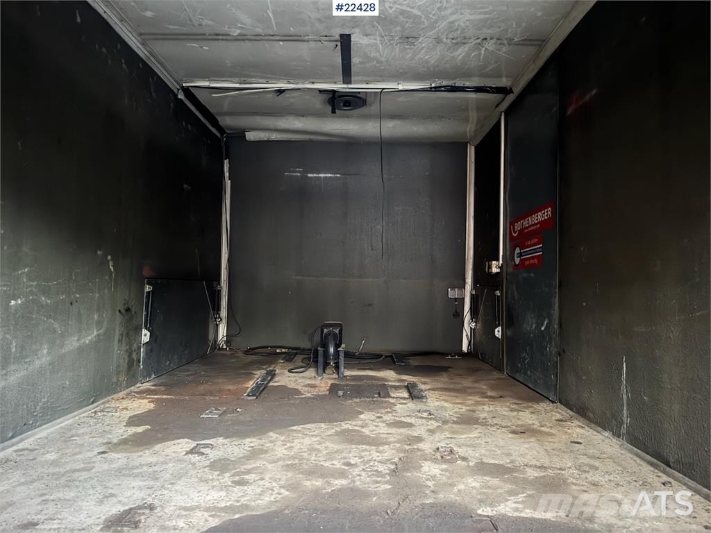 MAN LE 9.220 Box Truck – Low Mileage Caminhões baú