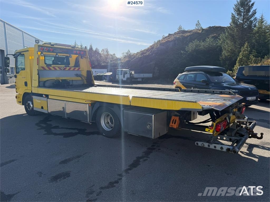 MAN TGL 12.220 Recovery truck with wheel-lift and Tevo Šleperi za vozila