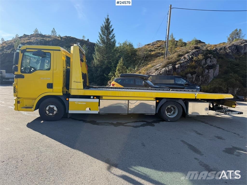MAN TGL 12.220 Recovery truck with wheel-lift and Tevo Šleperi za vozila