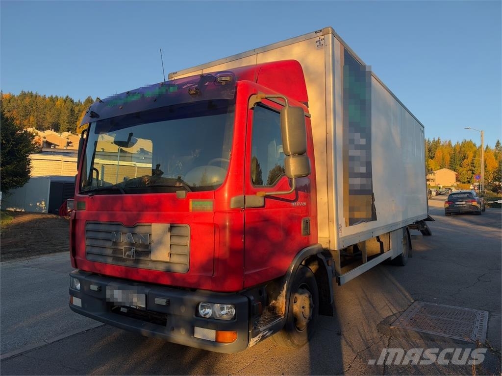 MAN TGL 12.240 4x2 Box Truck Skapbiler