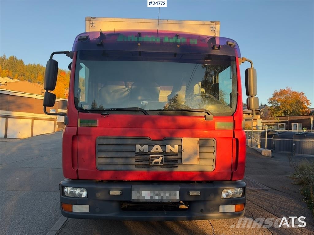 MAN TGL 12.240 4x2 Box Truck Skapbiler