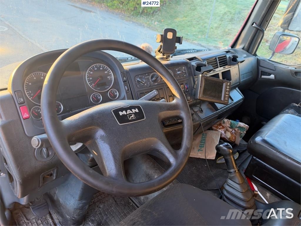 MAN TGL 12.240 4x2 Box Truck Skapbiler