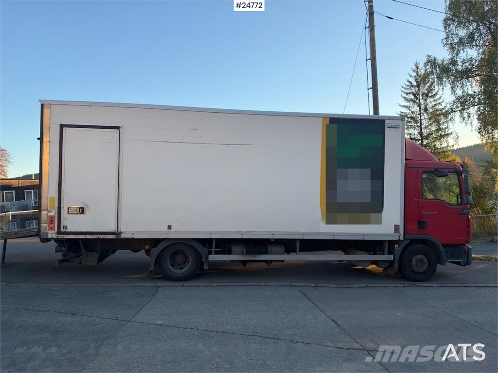 MAN TGL 12.240 4x2 Box Truck Skapbiler