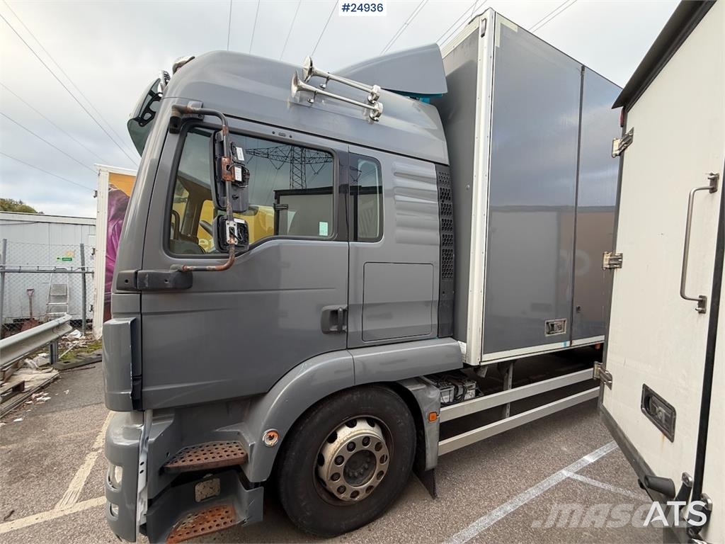 MAN TGM 18.290 – Model – Full Side Opening and Tail Li Camion cassonati