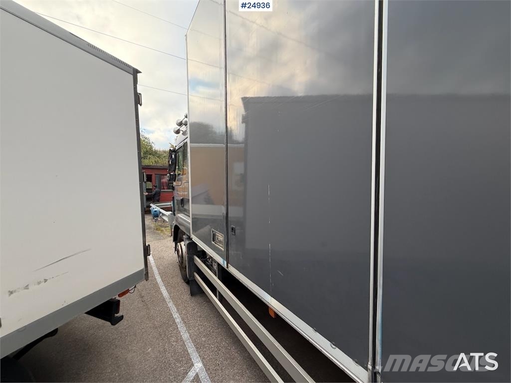 MAN TGM 18.290 – Model – Full Side Opening and Tail Li Camion cassonati