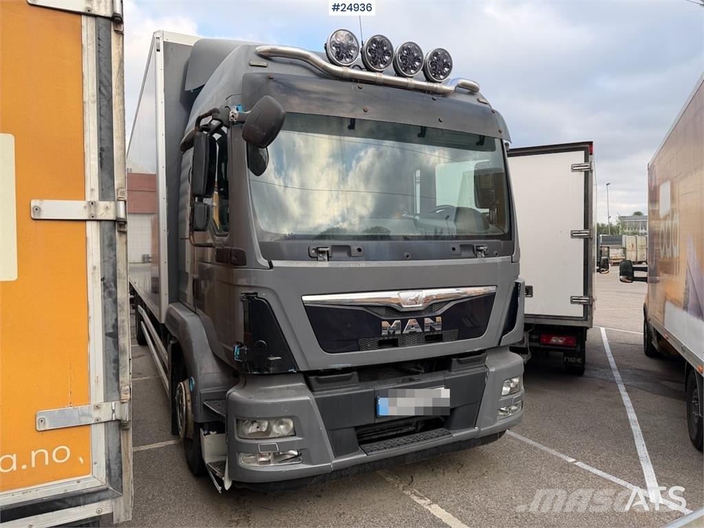 MAN TGM 18.290 – Model – Full Side Opening and Tail Li Camion cassonati