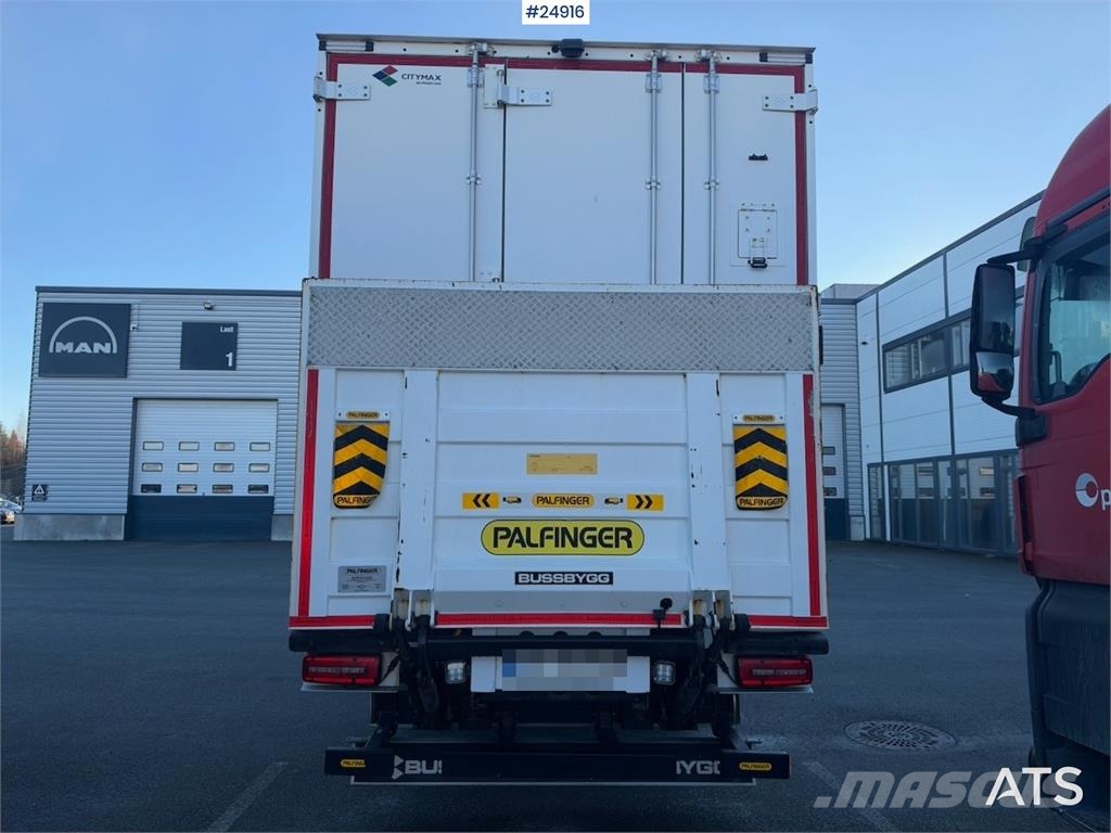 MAN TGM 18.320 4x2 Box Truck with Refrigeration/Freeze Van Body Trucks