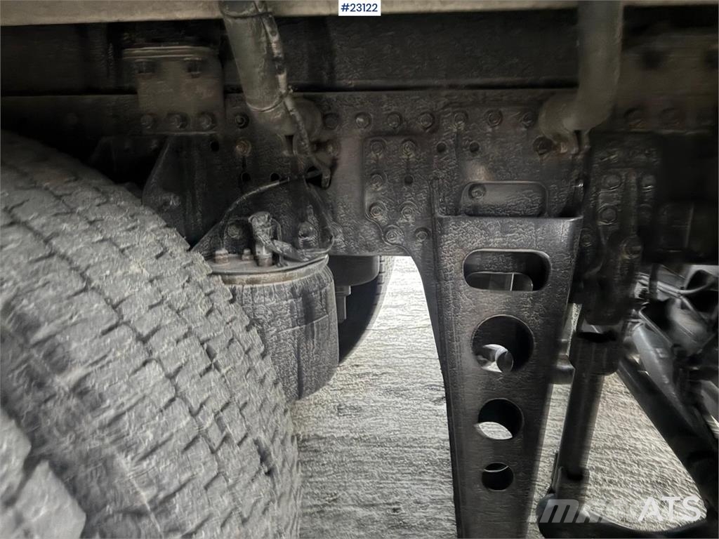 MAN TGS 28.510 4x4+2 snow plow tipper truck – underbod Самосвал