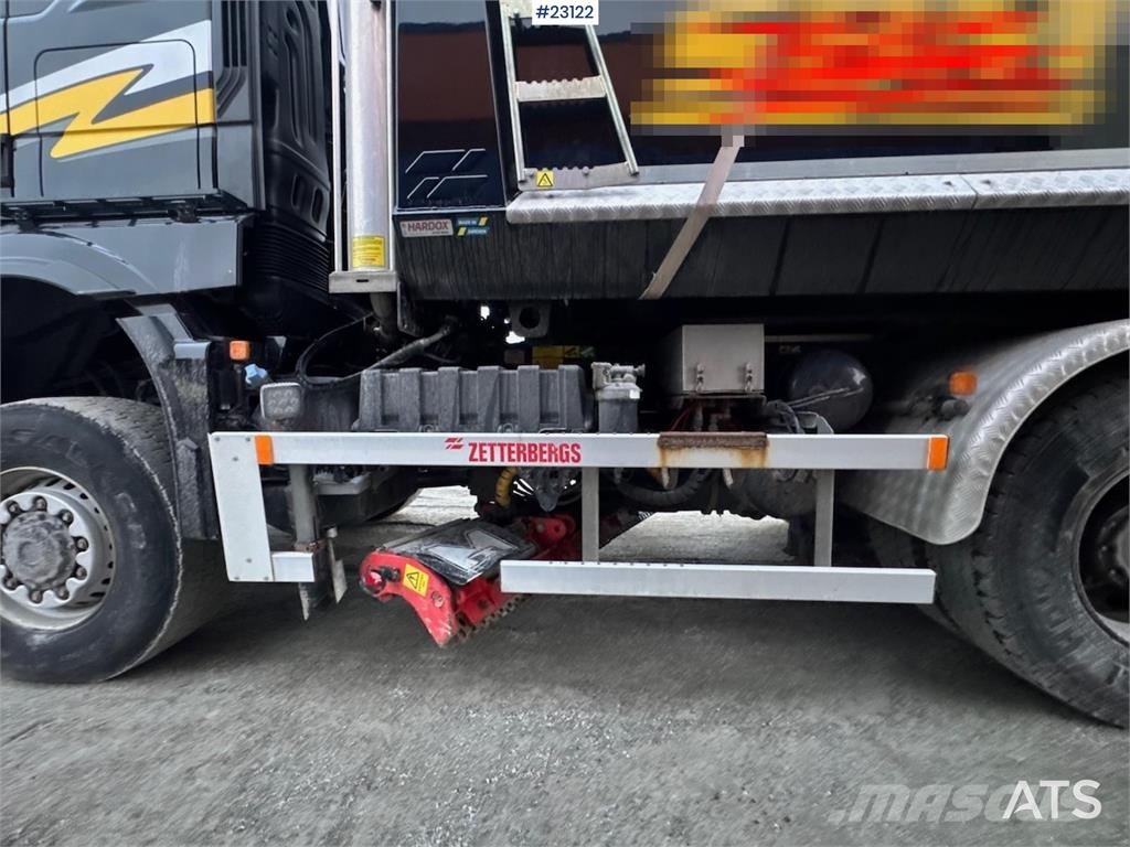 MAN TGS 28.510 4x4+2 snow plow tipper truck – underbod Самосвал