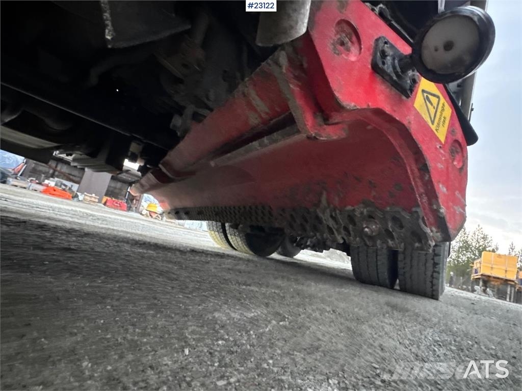 MAN TGS 28.510 4x4+2 snow plow tipper truck – underbod Самосвал