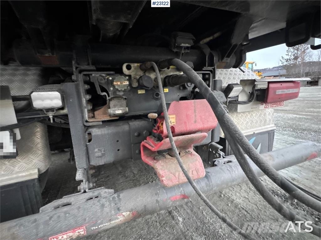 MAN TGS 28.510 4x4+2 snow plow tipper truck – underbod Самосвал