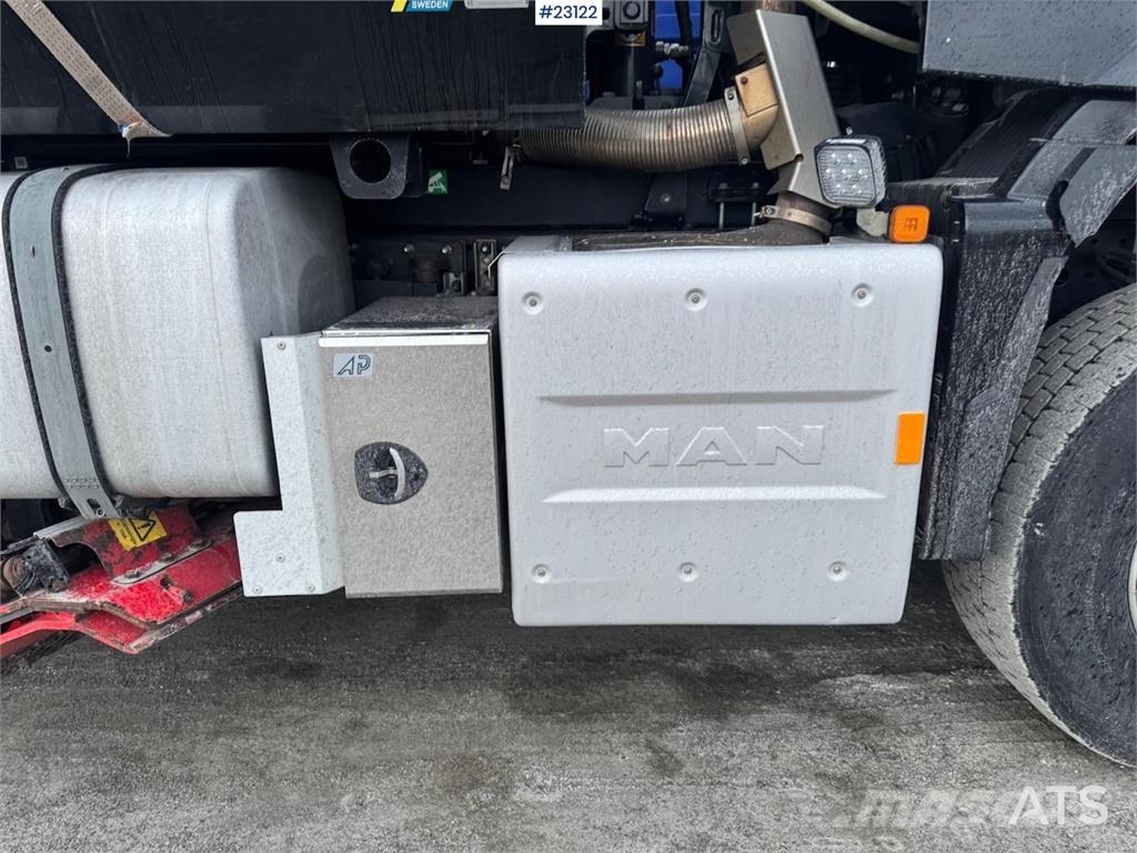 MAN TGS 28.510 4x4+2 snow plow tipper truck – underbod Самосвал