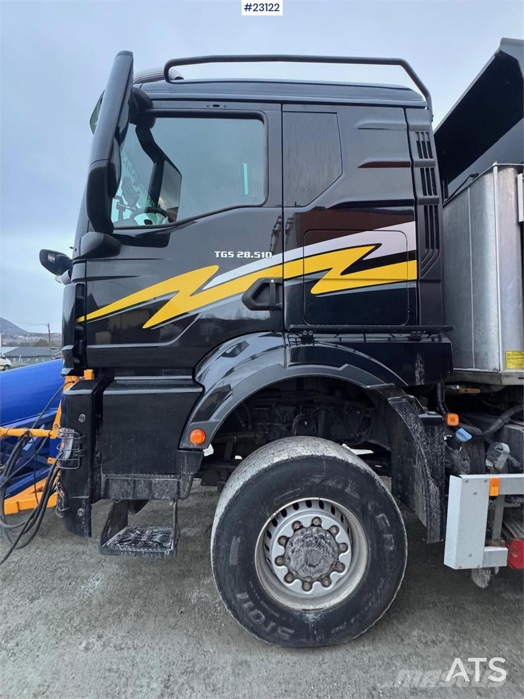 MAN TGS 28.510 4x4+2 snow plow tipper truck – underbod Самосвал