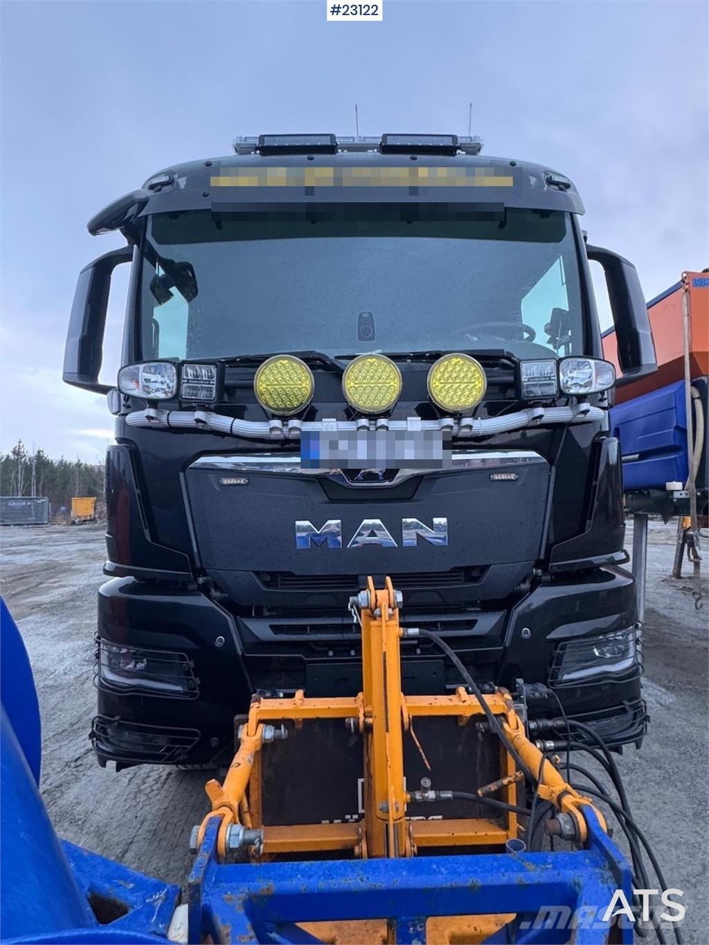 MAN TGS 28.510 4x4+2 snow plow tipper truck – underbod Самосвал