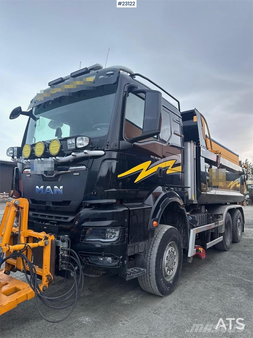 MAN TGS 28.510 4x4+2 snow plow tipper truck – underbod Самосвал
