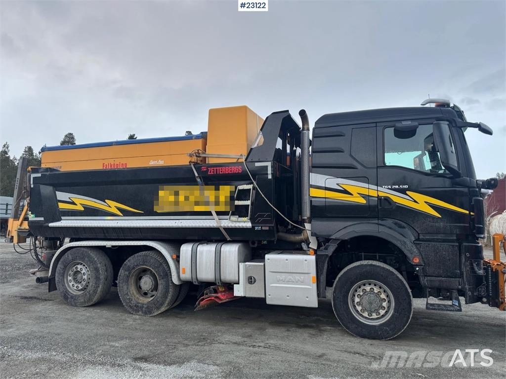 MAN TGS 28.510 4x4+2 snow plow tipper truck – underbod Самосвал