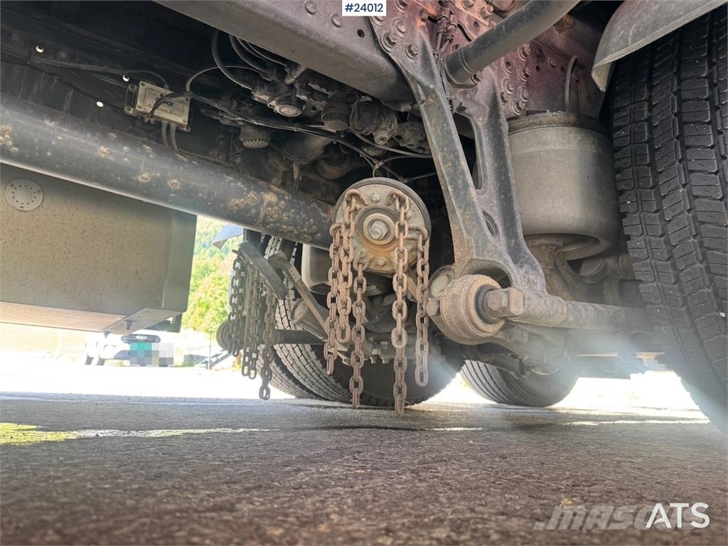 MAN TGX 26.510 6x2 Box Truck with Full Side Opening Camiones con caja de remolque