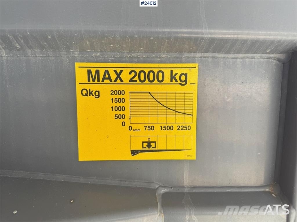 MAN TGX 26.510 6x2 Box Truck with Full Side Opening Camiones con caja de remolque