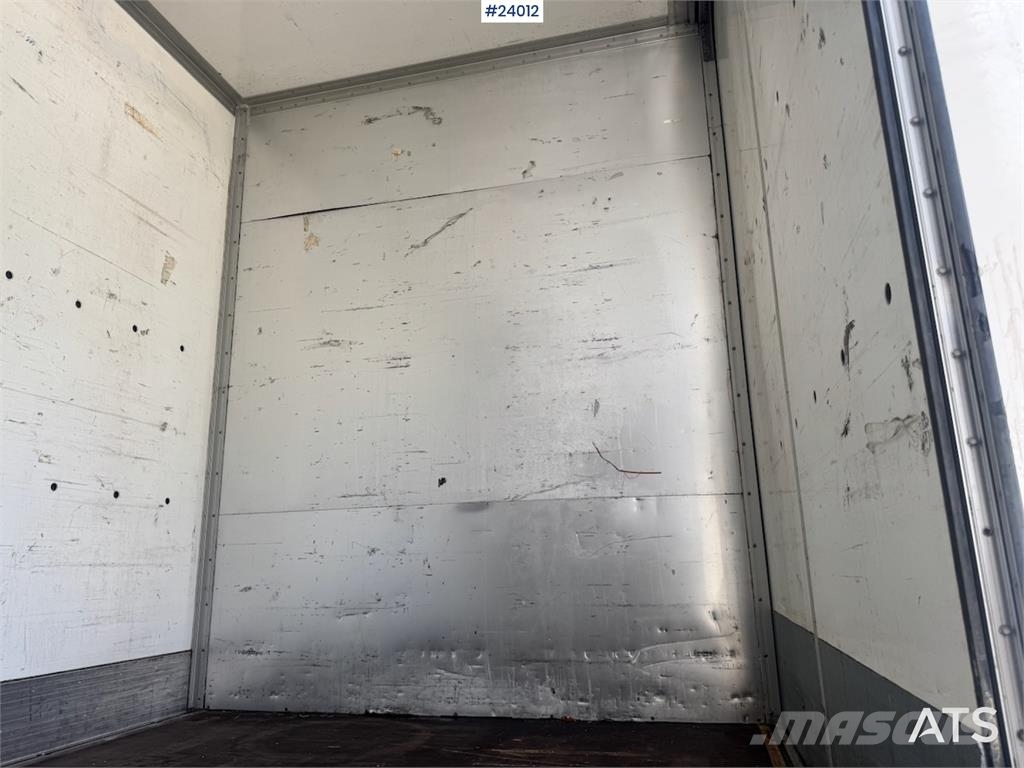 MAN TGX 26.510 6x2 Box Truck with Full Side Opening Camiones con caja de remolque