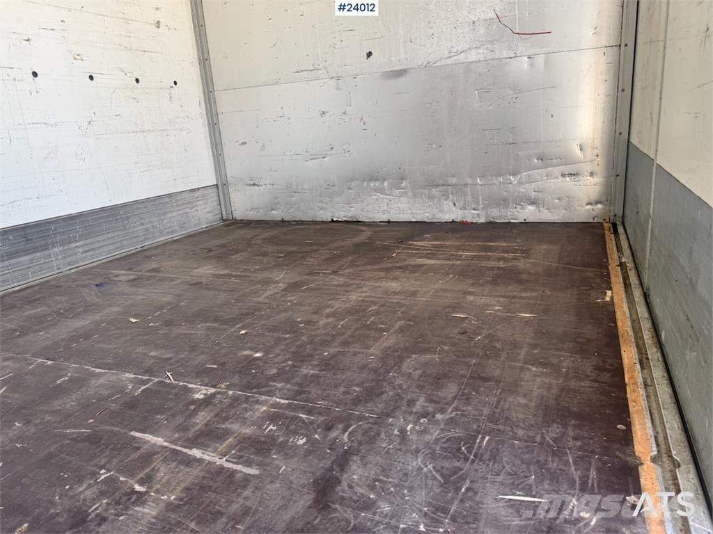 MAN TGX 26.510 6x2 Box Truck with Full Side Opening Camiones con caja de remolque