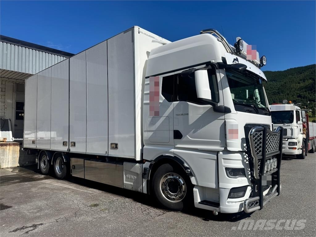 MAN TGX 26.510 6x2 Box Truck with Full Side Opening Camiones con caja de remolque