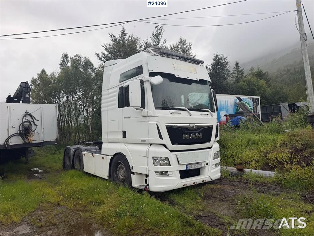 MAN TGX 26.560 6x4 Tractor Unit with Tipper Hydraulics Ťahače
