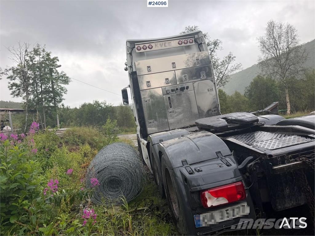MAN TGX 26.560 6x4 Tractor Unit with Tipper Hydraulics Ťahače