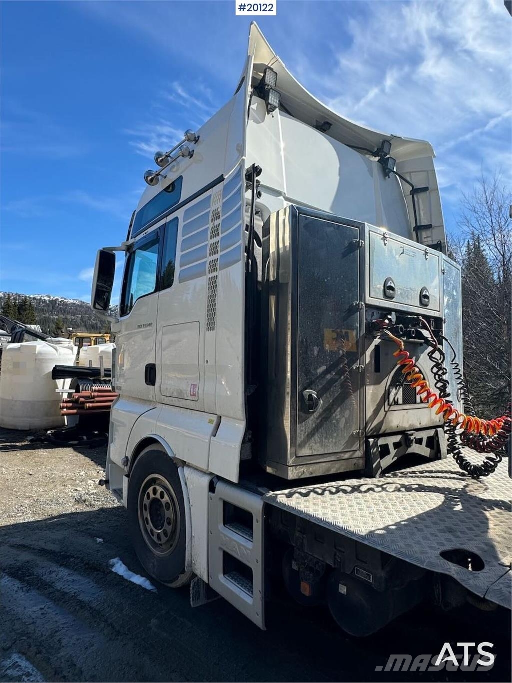 MAN TGX 33.640 6x4 Tractor unit w/ hydraulics Trækkere