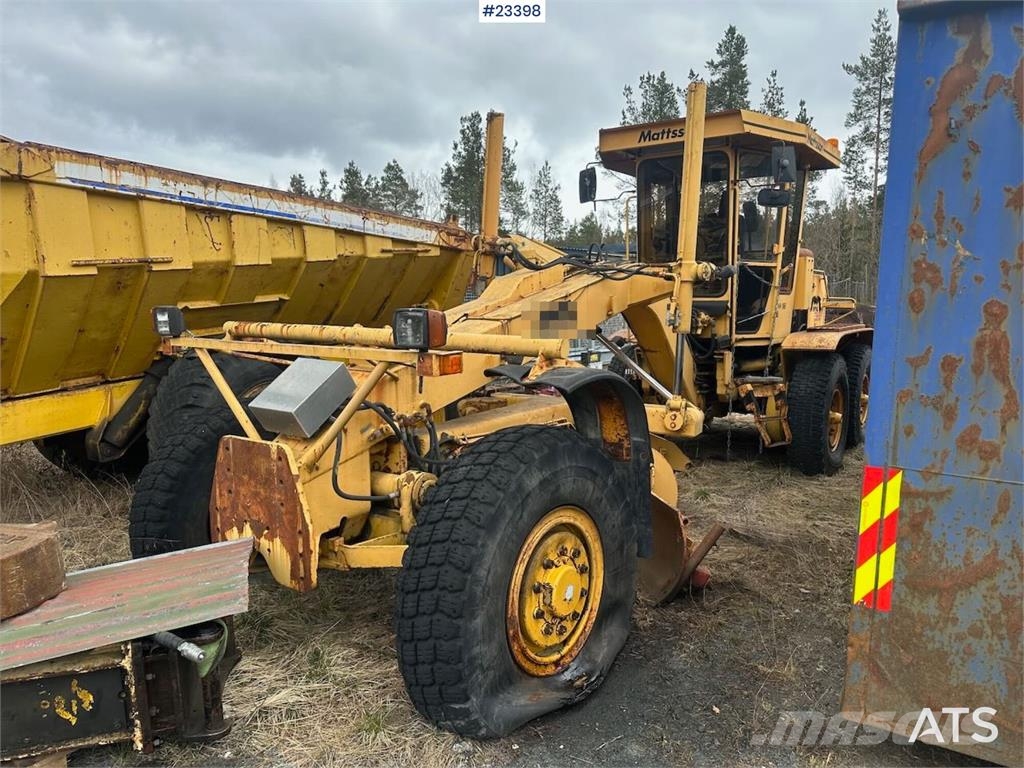 Mattsson MPAB 6x6 grader w/ blades and 2 extra for tires Niveladoras