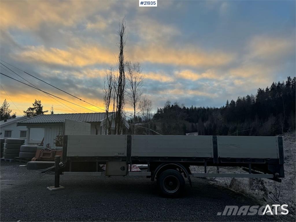 Maur 1-Axle Trailer Reboques estrado/caixa aberta