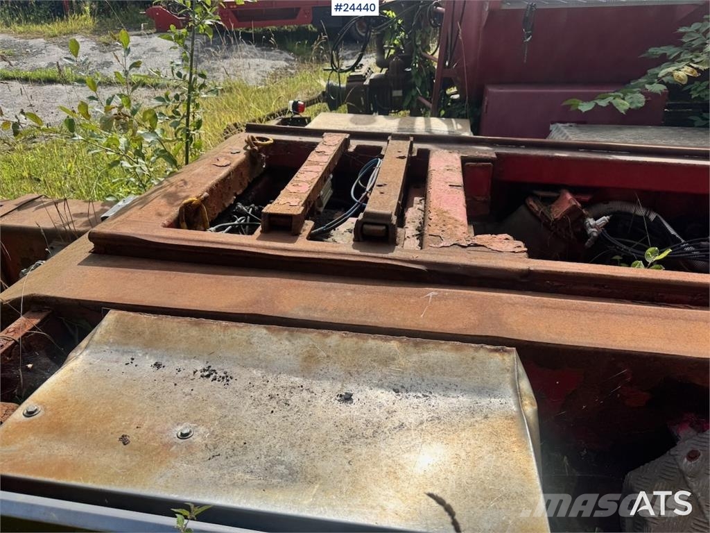 Maur Hooklift Trailer with Tipping Function 翻斗拖车