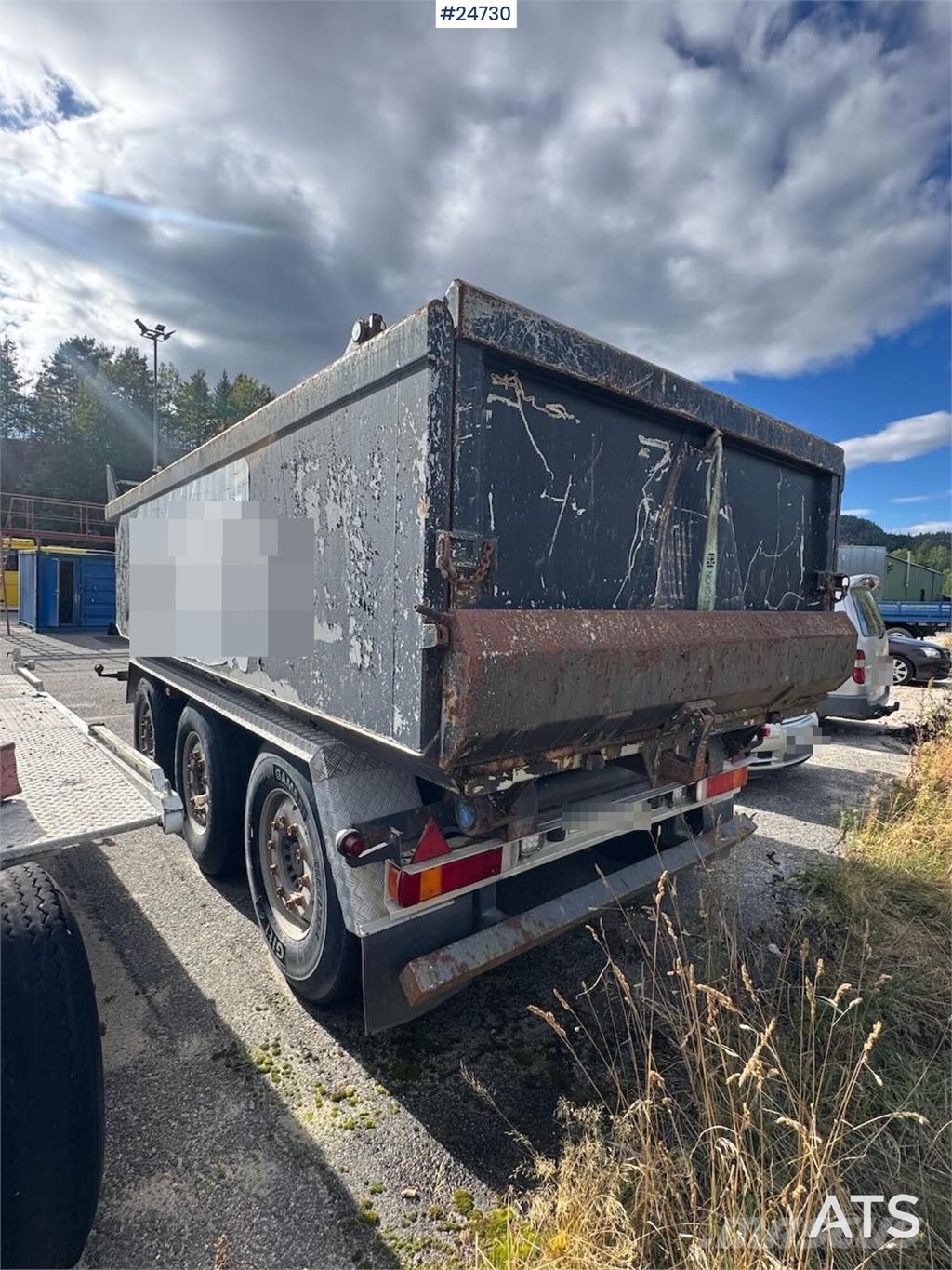 Maur Triple-axle trailer – Requires repairs Alte remorci