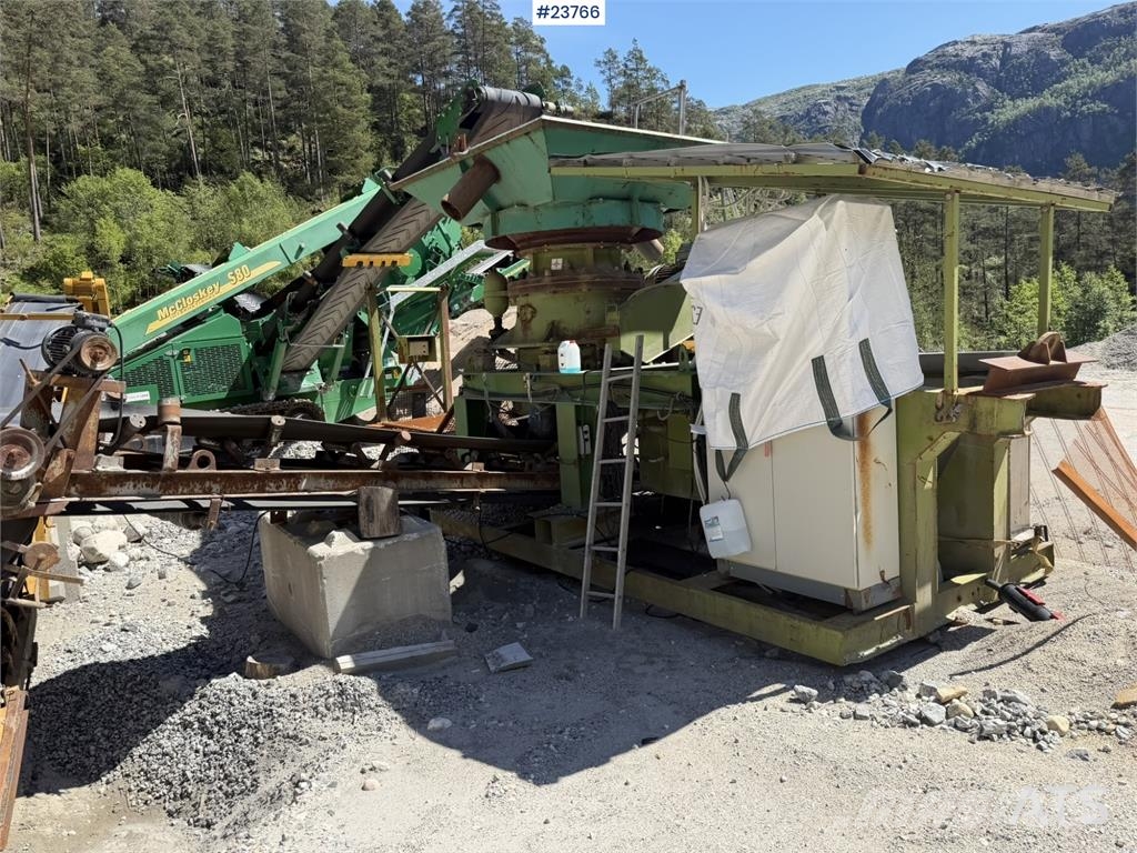 McCloskey S80 screening plant with Svedala Arbrå cone crushe غرابيل