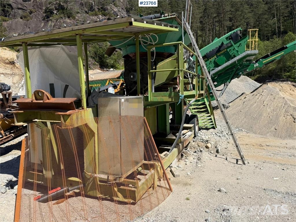 McCloskey S80 screening plant with Svedala Arbrå cone crushe غرابيل