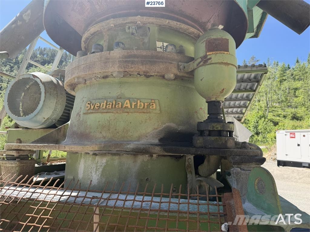 McCloskey S80 screening plant with Svedala Arbrå cone crushe غرابيل