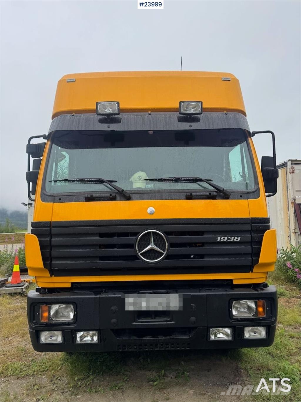 Mercedes-Benz 1838 وحدات الجر