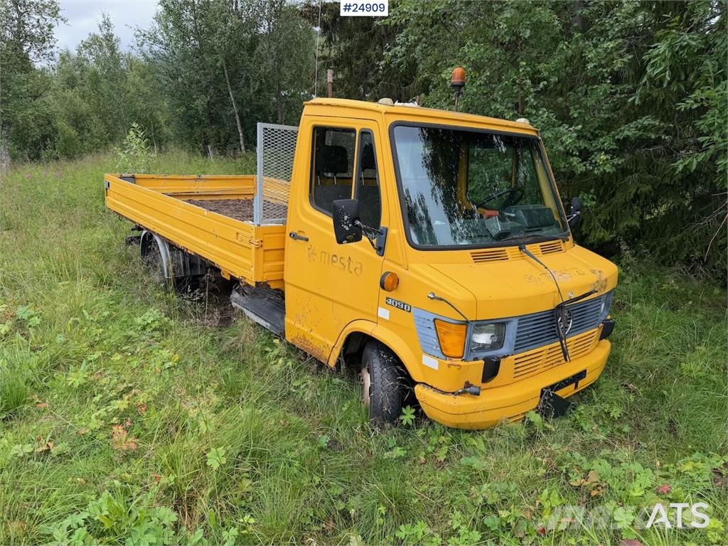 Mercedes-Benz 409 D planbil Platformas/izkraušana no sāniem