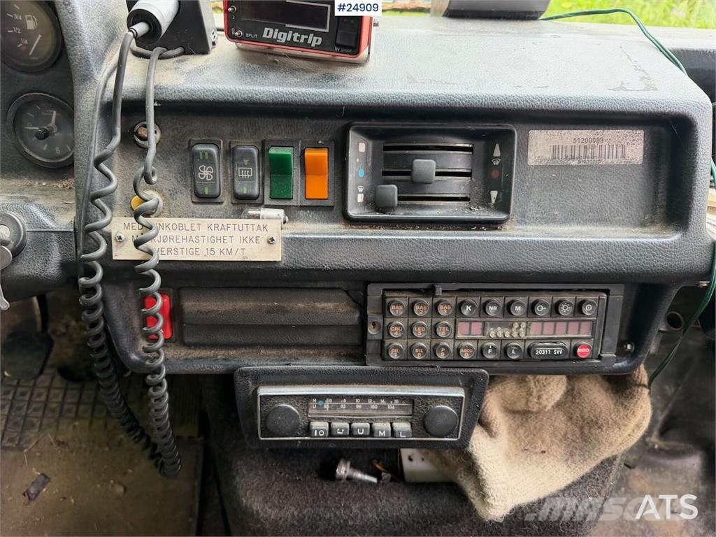 Mercedes-Benz 409 D planbil Platformas/izkraušana no sāniem