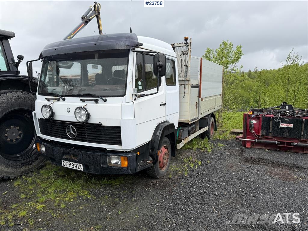 Mercedes-Benz 817 - - 166 000km Camiones de cama baja
