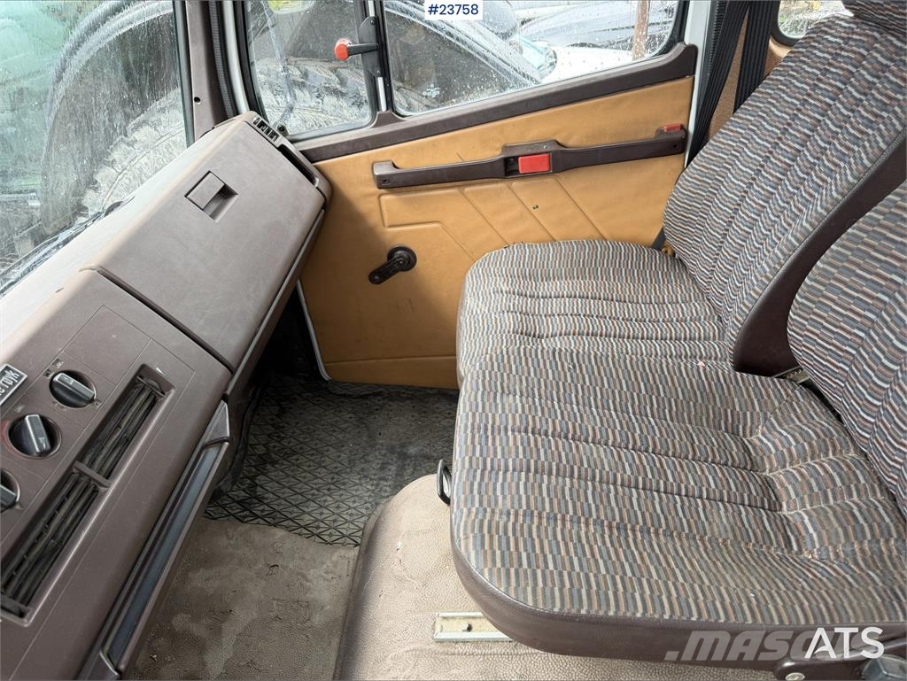 Mercedes-Benz 817 - - 166 000km Camiones de cama baja