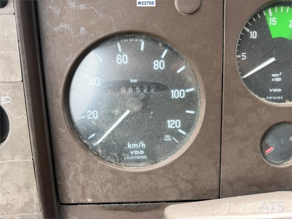 Mercedes-Benz 817 - - 166 000km Camiones de cama baja