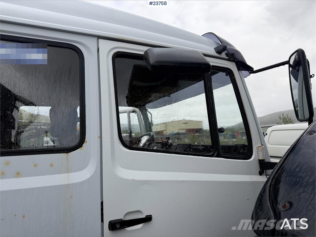 Mercedes-Benz 817 - - 166 000km Camiones de cama baja